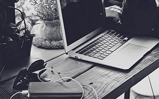 半岛体育在线网站-俄罗斯队击败丹麦，成功晋级欧锦赛四强，欧洲杯俄罗斯对丹麦聚胜顽球汇