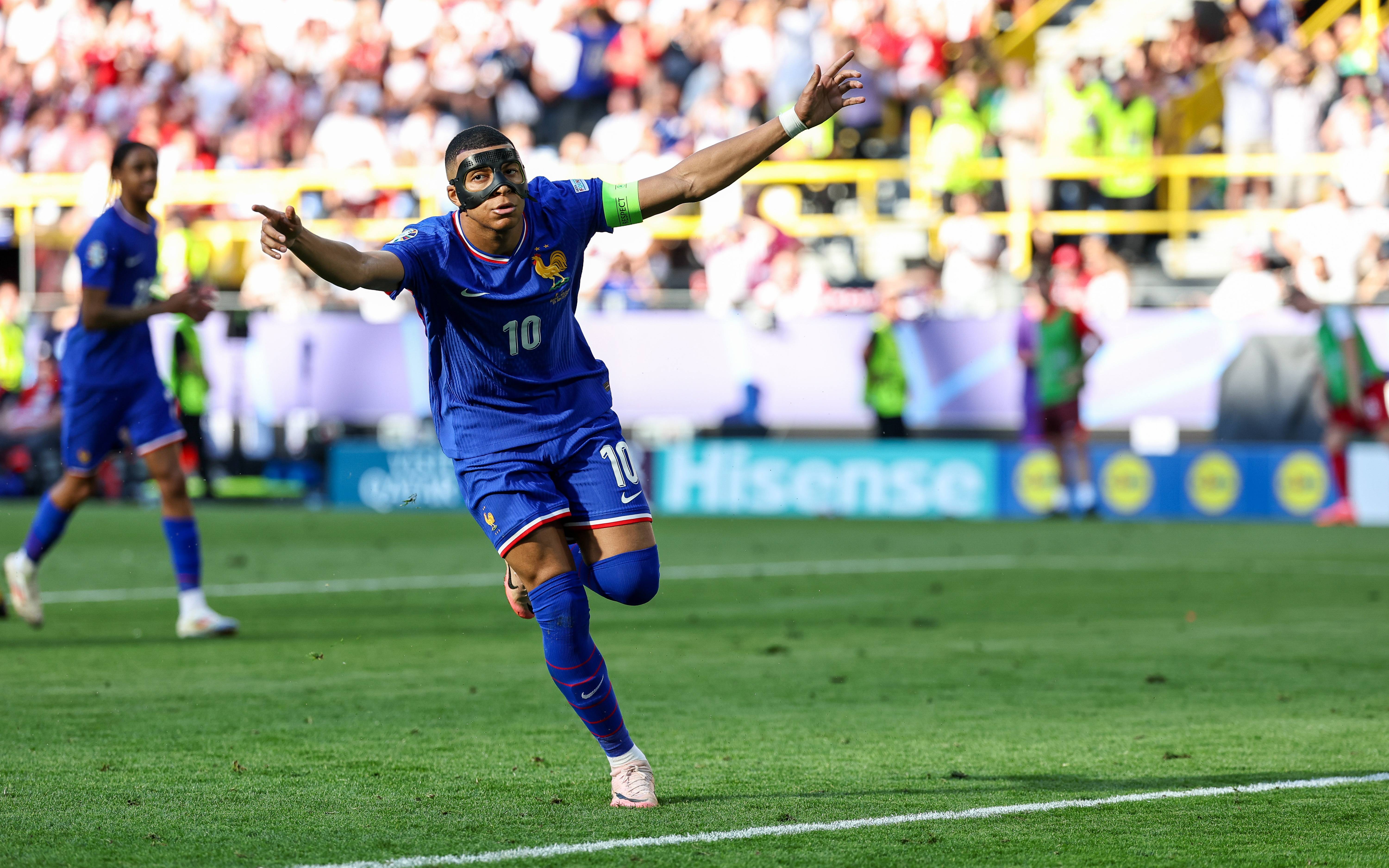 半岛体育官方下载-法国队成功晋级，取得女足比赛胜利四强