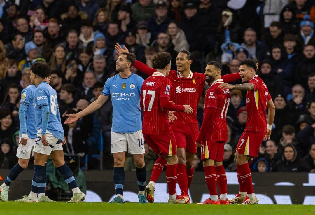 半岛体育app-利物浦逼平对手，冠军悬念更为扑朔迷离