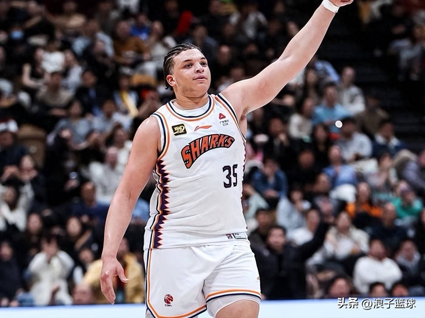 半岛体育登入-篮球巨星再次砍下+，队友感慨他不可战胜的简单介绍