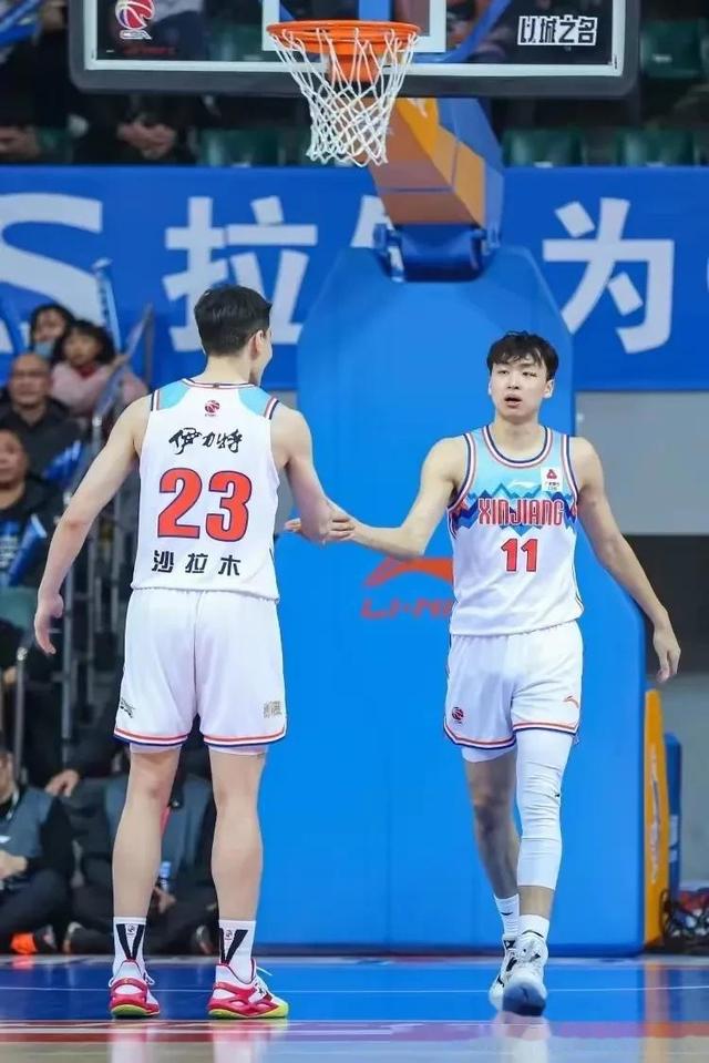 半岛体育app下载-包含新疆队在季后赛中表现出色，夺得胜利的词条