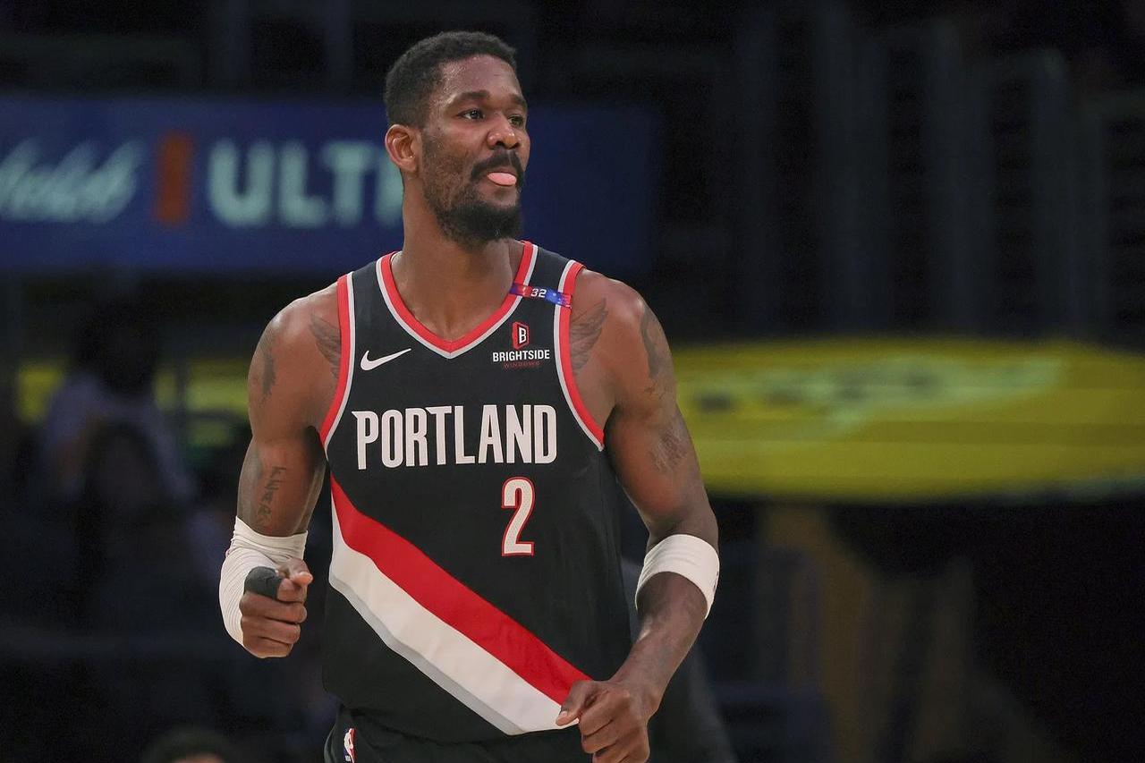 半岛体育官网下载-包含开拓者大胜黄蜂莫兰德犹底秒内逆转的词条