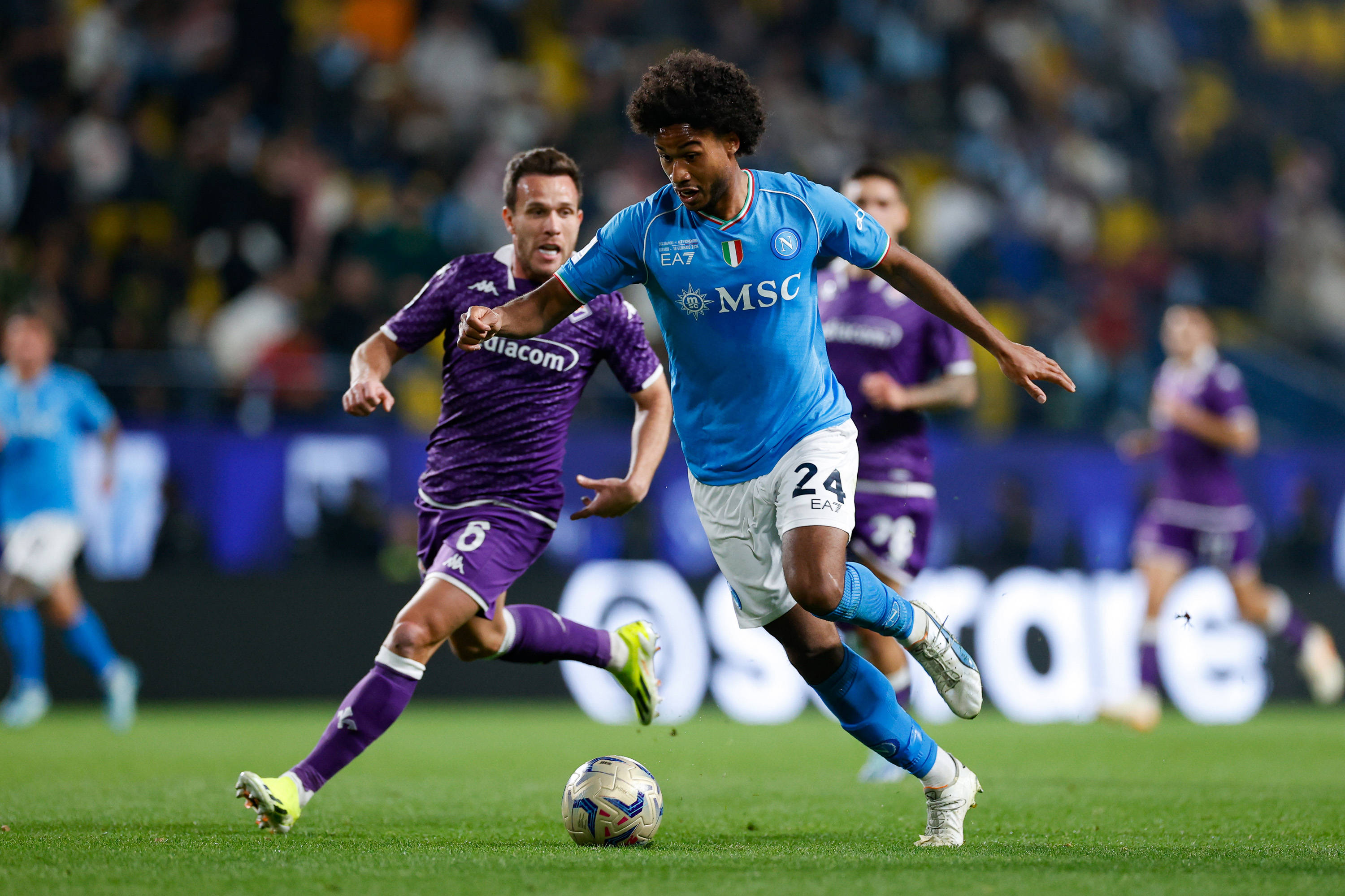 半岛体育官方入口-切尔西平手遭遇困局！扼腕告别