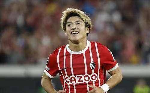 半岛体育平台官网-弗赖堡成功卫冕，展示强大实力