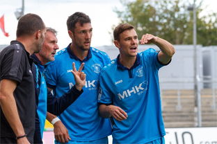 半岛app官网-拜仁慕尼黑提前三轮成功卫冕德甲冠军霸主地位